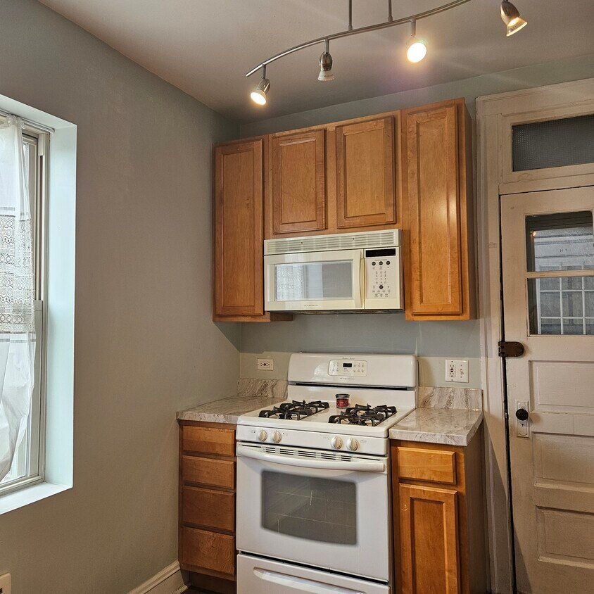 Kitchen - 38 Harrison St