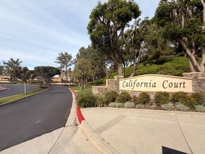 Building Photo - 271 California Ct