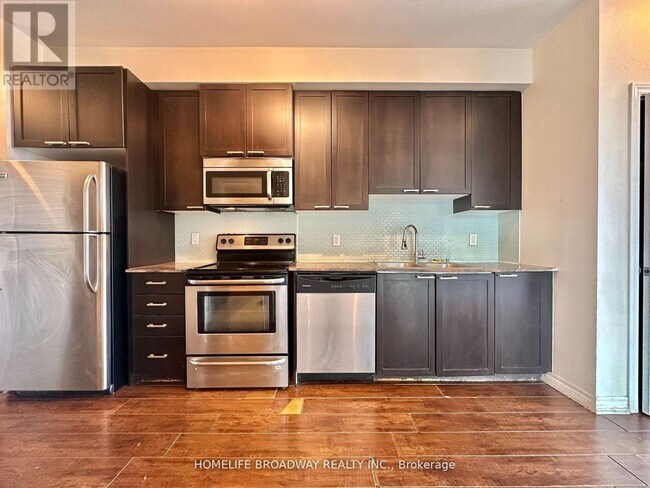 Photo du bâtiment - 1328 Birchmount Rd