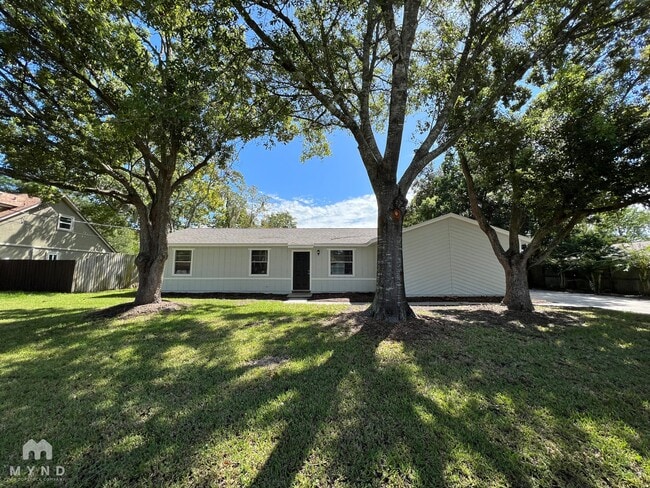 Building Photo - 10731 Appaloosa Dr