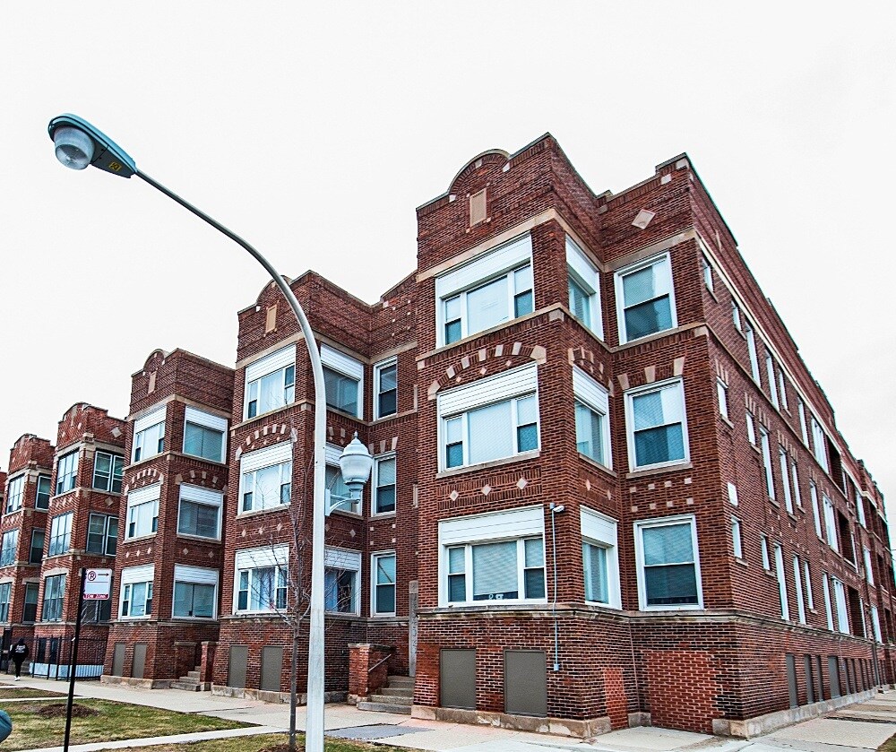 485359 S Prairie Apartments in Chicago, IL