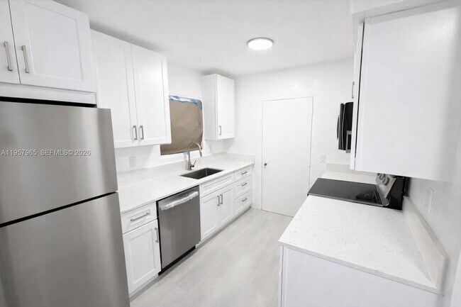 Foto del edificio - 501 NW 13th St