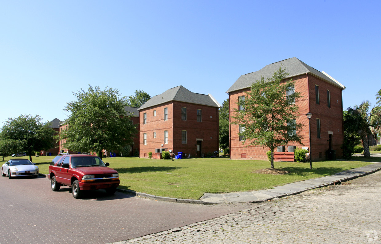 Building Photo - William E Enston Homes