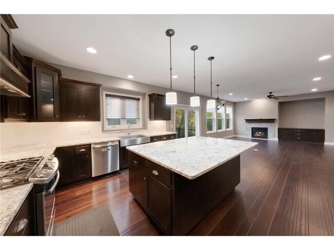 Building Photo - 16810 51st Pl N