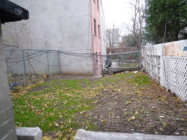 Building Photo - 20 Patchen Ave