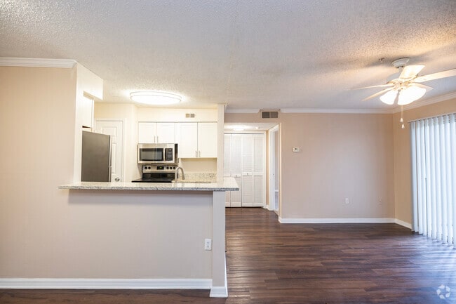 A1 Brentwood 1 habitación, 1 baño - 650 pies cuadrados - Essex Place Luxury Apartments