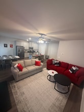 Building Photo - 281 Turtle Creek Dr