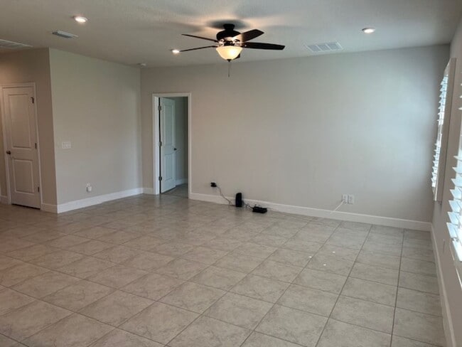 Building Photo - Great Home Available for Rent