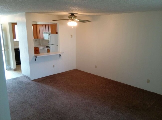 Building Photo - (749) Jackson Square - 2 Bedroom / 1.5 Bat...