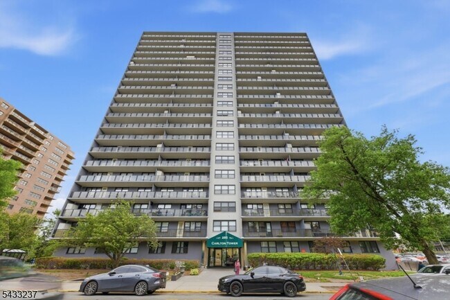 Building Photo - 285 Aycrigg Ave