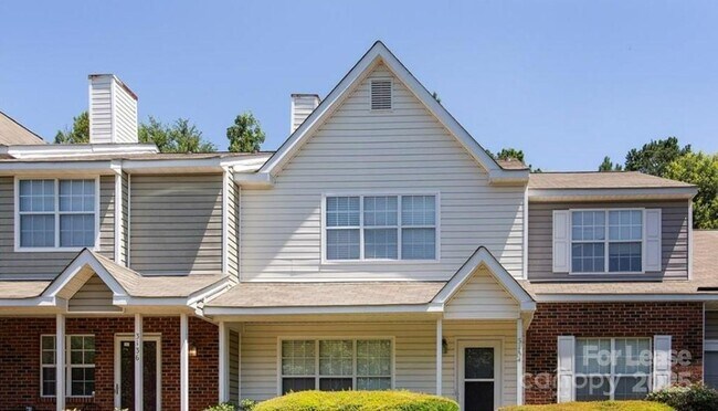Foto del edificio - 3134 Summercroft Ln