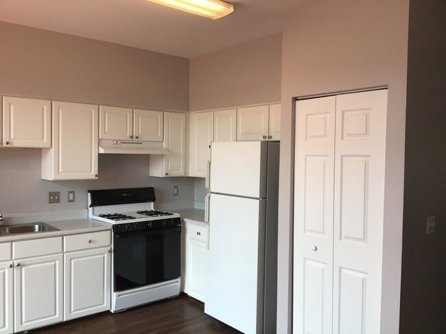 Foto del edificio - 21343 Earhart Ct