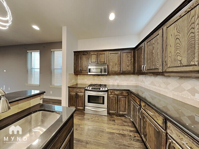 Foto del edificio - 7404 Coronado Way