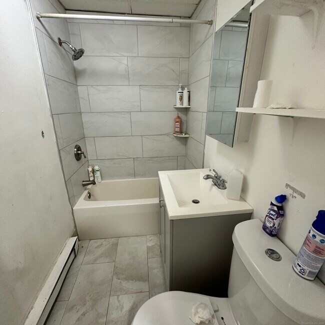 Building Photo - 27 Manhan St