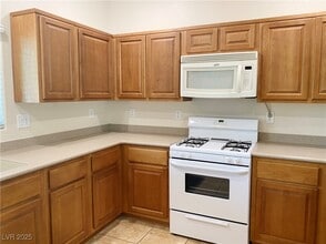 Building Photo - 4821 Longshot Dr