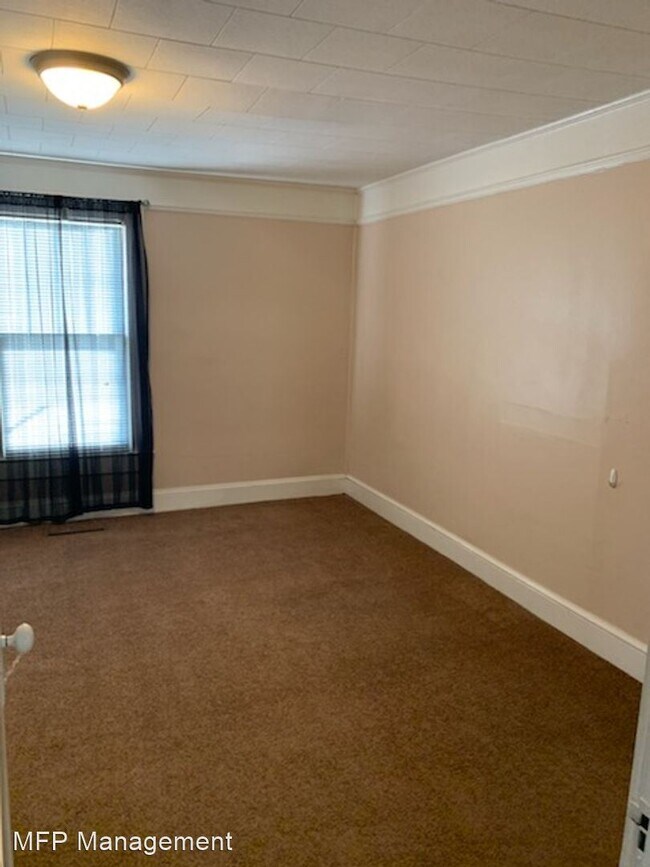 Building Photo - 2 br, 1 bath House - 104 Westview St.