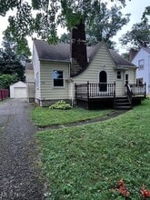 Building Photo - 180 Argyle Ave