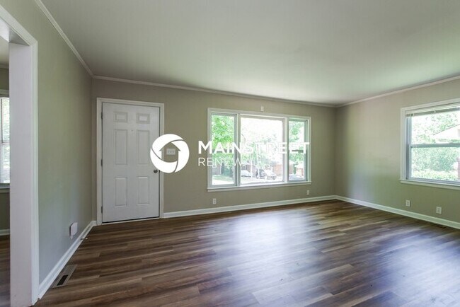 Foto del edificio - 3 Bedroom Pet-Friendly Home in Charlotte, ...