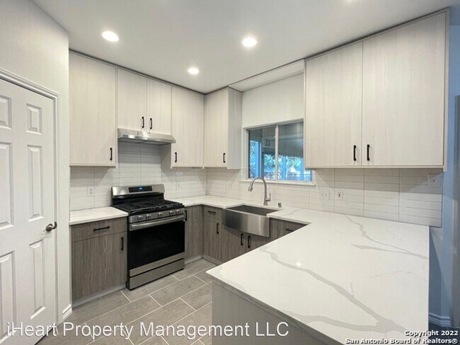 Foto del edificio - 4 br, 2.5 bath House - 17415 Canyon Breeze