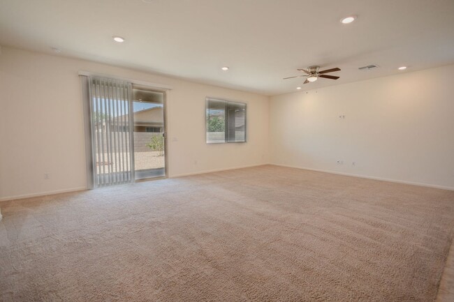 Building Photo - 3 Bedroom, 2 Bathroom