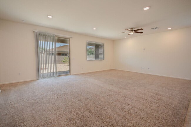 Foto del edificio - 3 Bedroom, 2 Bathroom