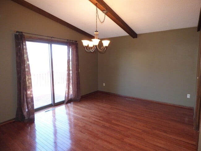 Foto del edificio - 4022 10th Ave NW
