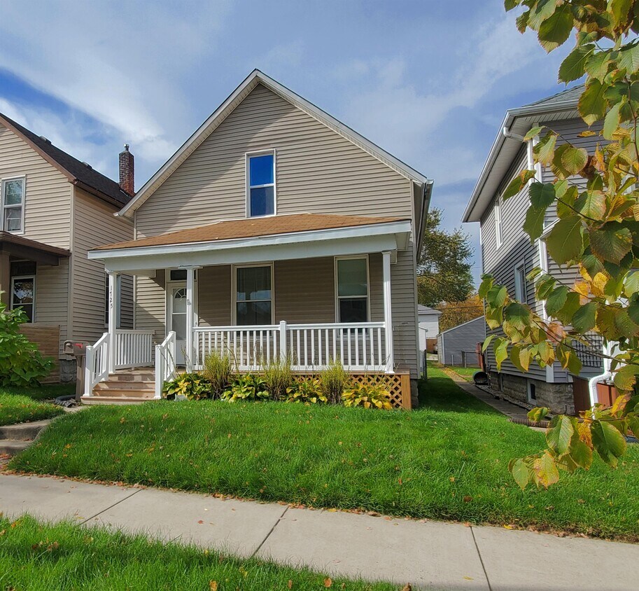 1725 St Marys Ave, Fort Wayne, IN 46808 House Rental in Fort Wayne