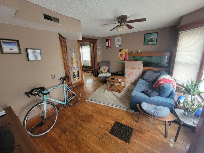 Foto del edificio - 2701 Delaware St SE