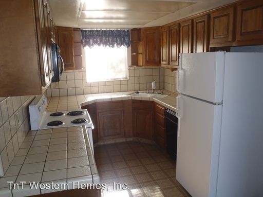 Building Photo - 543 N El Prado Dr