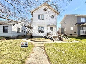 Building Photo - 3209 Fairfield Ave