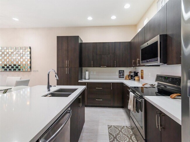 Foto del edificio - 12417 NW 17th Manor