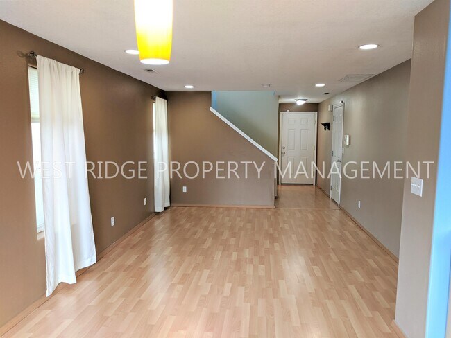 Foto del edificio - 519 SW 207th Ave