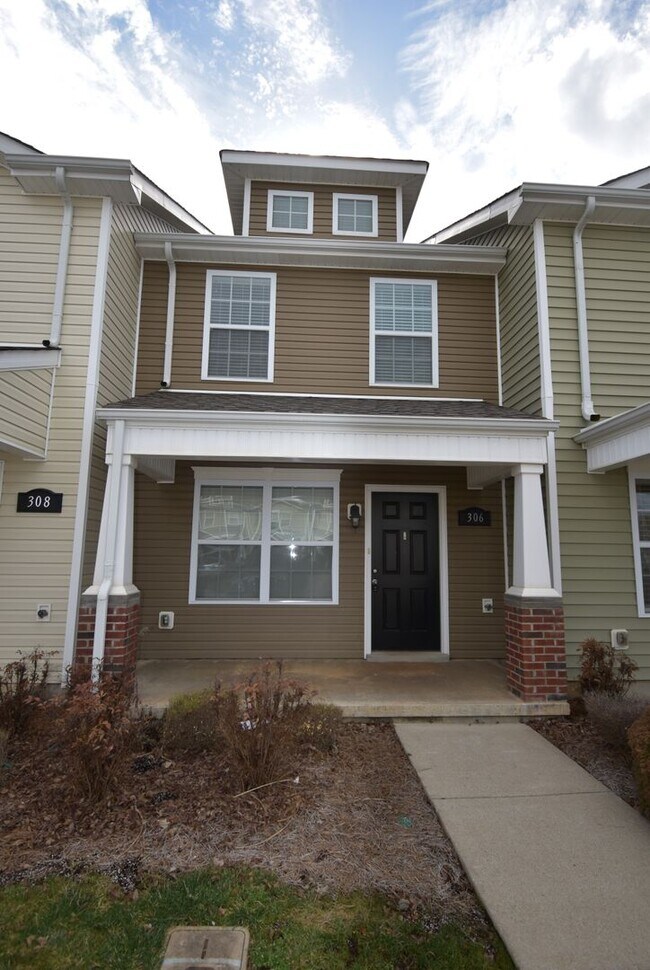 Foto del edificio - 2 Bedroom Pet Friendly Condo For Rent Near Beachaven Vineyard!