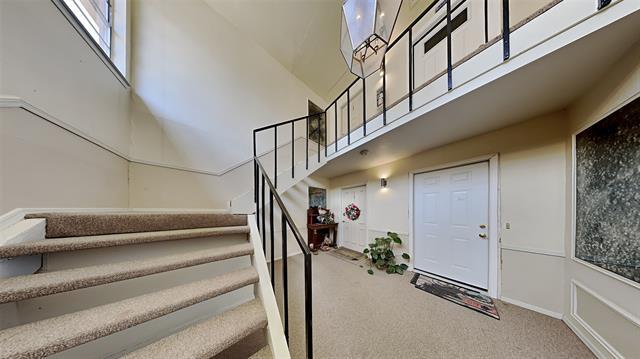Building Photo - 10590 High Hollows Dr