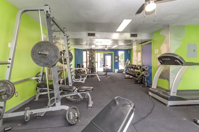 Interior Photo - The Metropolis Apartments