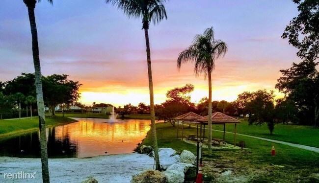 Foto del edificio - 1 br, 1 bath Apartment - 10800 sw 147 ave