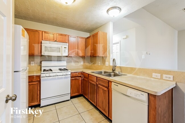 Building Photo - 507 Richcrest Dr