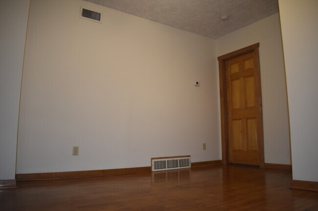 Building Photo - 2636 Grand St NE