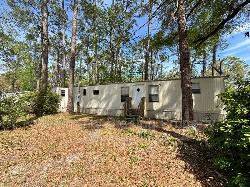 Primary Photo - 118 SW Socket Glen