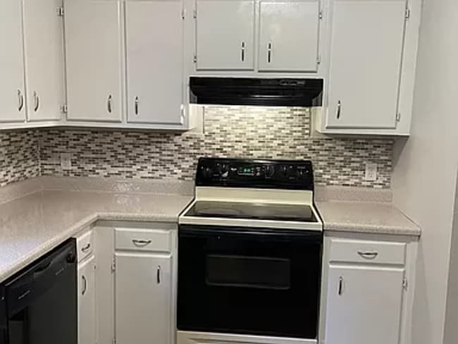 Building Photo - 610 Cedarbrook Ct