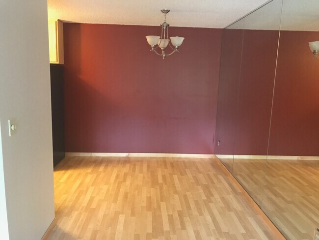 Current wall color - gray - 1400 Dakota Ave S