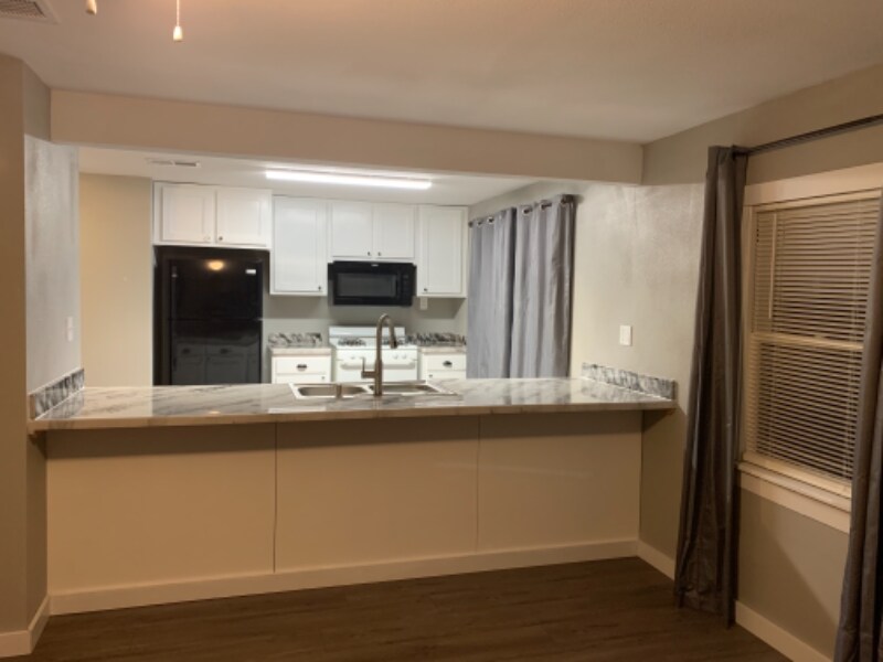 Foto principal - 815 Live Oak St