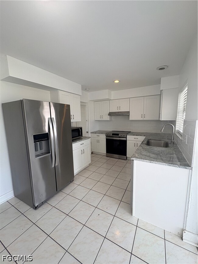 Foto del edificio - 436 Bayshore Dr