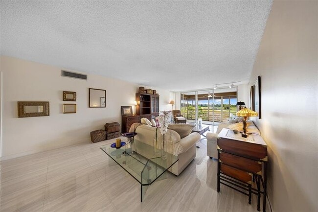 Building Photo - 800 Cypress Grove Dr