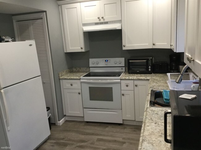 Building Photo - 2 br, 1 bath House - 1371 Crown Point Road