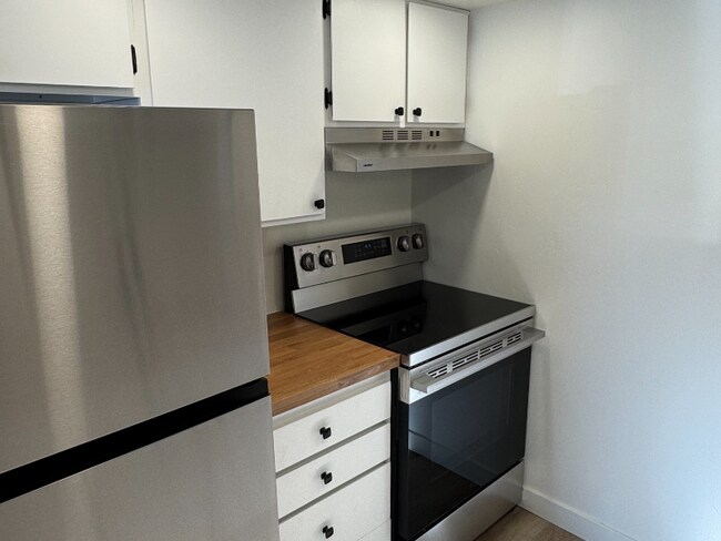 Foto del edificio - 174-180 W Foxbridge Dr