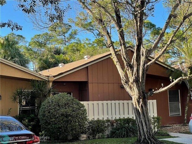 Building Photo - 22281 Whistling Pines Ln