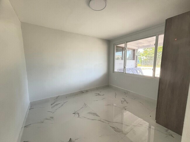 Foto del edificio - 324 SE Tressler Dr