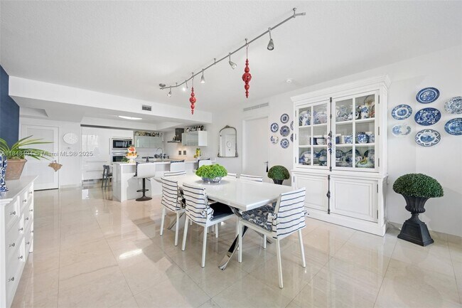 Building Photo - 150 Sunny Isles Blvd
