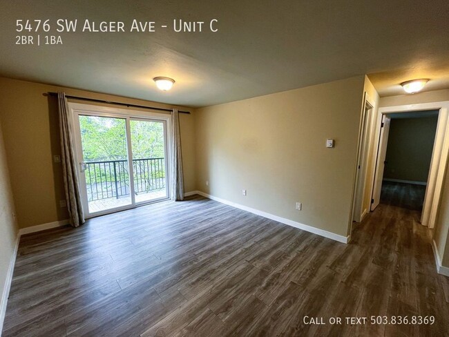 Building Photo - Cozy 2 Bedroom in Sequoia Park Condominium...